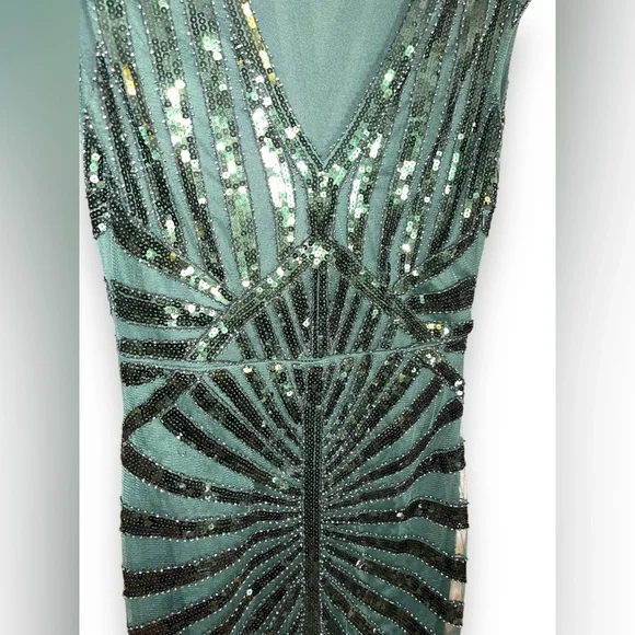 Elegant Prom Wedding Guest Gown , Stretchy - Picture 3 of 12